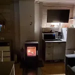 Lomamökit Mukava Pieni 2-4h Min 2 Vrk Saimaan Rannalla, Poreallas, Puusauna, Wi-fi, Smart Tv, Parivuode Ja Vuodesohva *