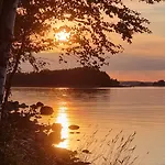 Saimaan Mokki: Lakeside With Jacuzzi And Sauna