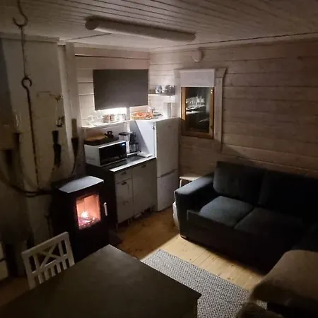 Chalet Saimaan Mokki: Lakeside With Jacuzzi And Sauna Savonlinna