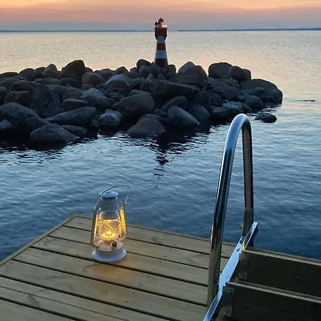 Chalet Saimaan Mokki: Lakeside With Jacuzzi And Sauna Savonlinna