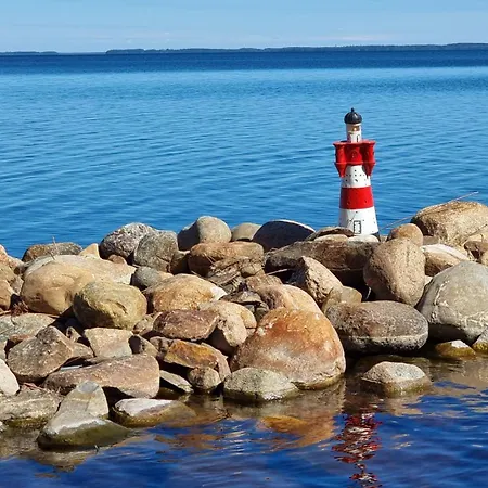 Mukava Pieni 2-4h Moekki Min 2 Vrk Saimaan Rannalla, Poreallas, Puusauna, Wi-fi, Smart Tv, Parivuode Ja Vuodesohva Alpstuga *