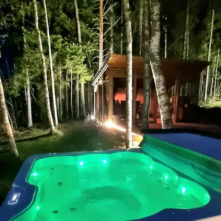 Domek alpejski Mukava Pieni 2-4h Moekki Min 2 Vrk Saimaan Rannalla, Poreallas, Puusauna, Wi-fi, Smart Tv, Parivuode Ja Vuodesohva