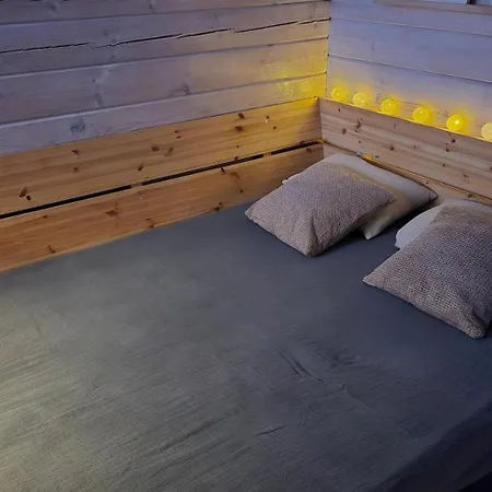 Mukava Pieni 2-4h Moekki Min 2 Vrk Saimaan Rannalla, Poreallas, Puusauna, Wi-fi, Smart Tv, Parivuode Ja Vuodesohva Savonlinna