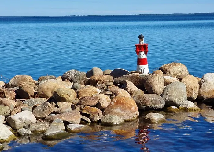 Mukava Pieni 2-4h Moekki Min 2 Vrk Saimaan Rannalla, Poreallas, Puusauna, Wi-fi, Smart Tv, Parivuode Ja Vuodesohva 木屋 *