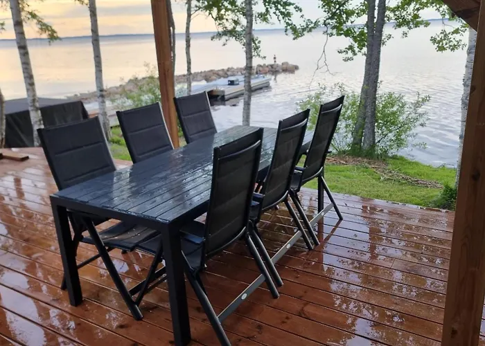 Chalet Mukava Pieni 2-4h Moekki Min 2 Vrk Saimaan Rannalla, Poreallas, Puusauna, Wi-fi, Smart Tv, Parivuode Ja Vuodesohva Savonlinna