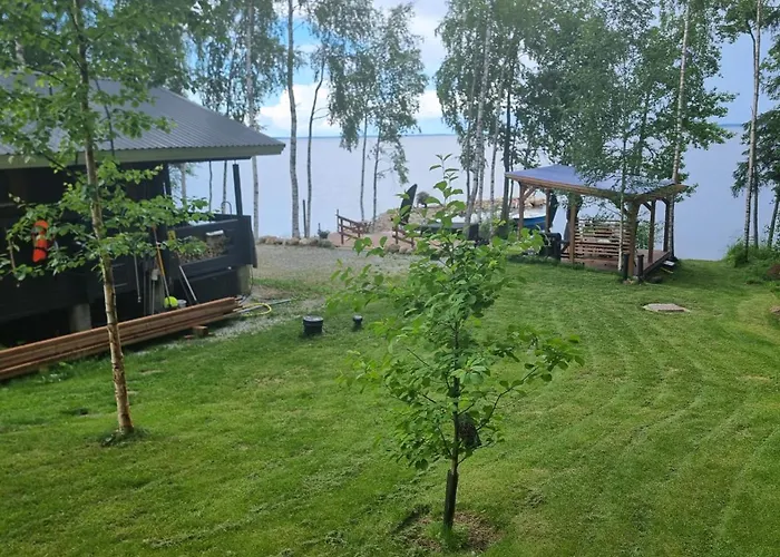 木屋 Mukava Pieni 2-4h Moekki Min 2 Vrk Saimaan Rannalla, Poreallas, Puusauna, Wi-fi, Smart Tv, Parivuode Ja Vuodesohva